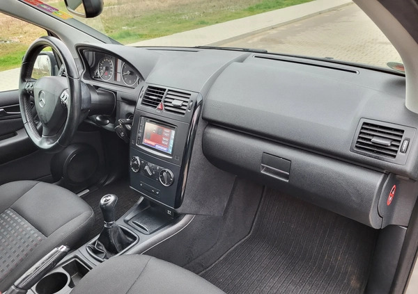 Mercedes-Benz Klasa A cena 23900 przebieg: 161000, rok produkcji 2012 z Piotrków Trybunalski małe 211